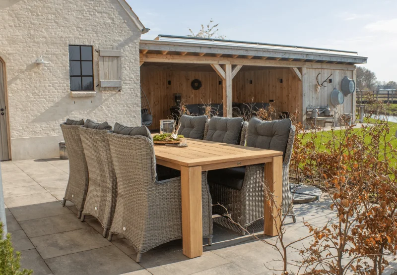 elegante uitstraling tuintafel